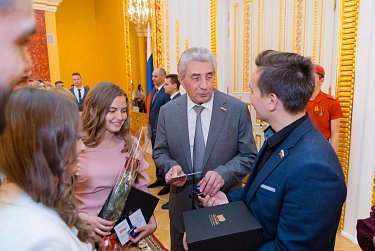 Пусть годы учебы станут надежным фундаментом для новых свершений!